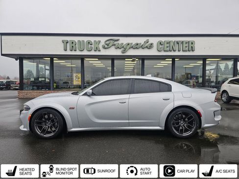Used 2021 Dodge Charger Scat Pack image 1
