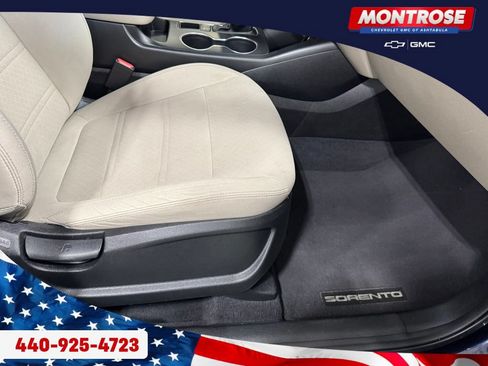 Used 2020 Kia Sorento S AWD/4WD image 44