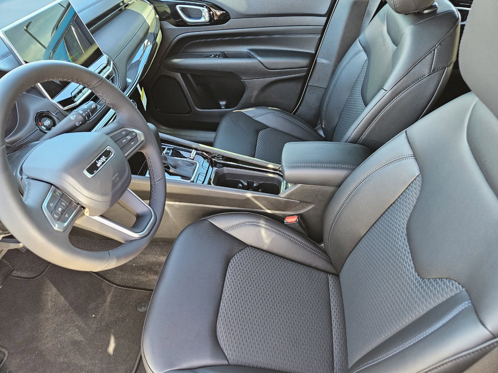 New 2026 Jeep Compass Latitude AWD/4WD image 15
