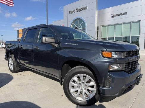 Used 2022 Chevrolet Silverado 1500 Custom image 1