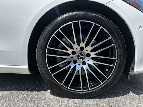 Used 2025 Mercedes-Benz C 300 Sedan image 18
