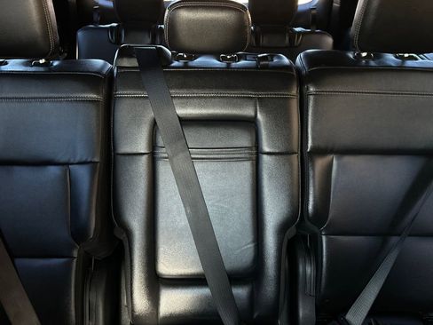 Used 2020 Ford Explorer XLT w/ Equipment Group 202A image 20