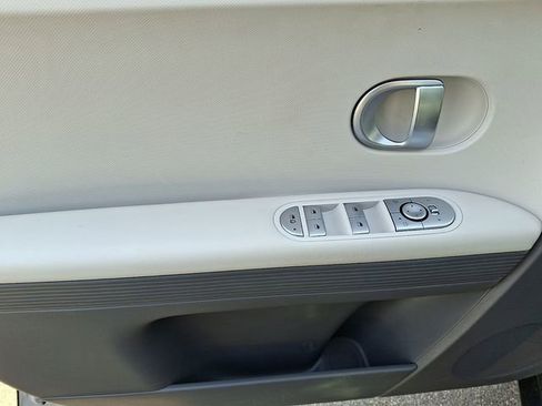 Used 2024 Hyundai Ioniq 5 SE image 15