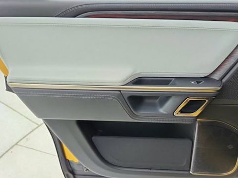 Used 2024 Rivian R1S Adventure image 36