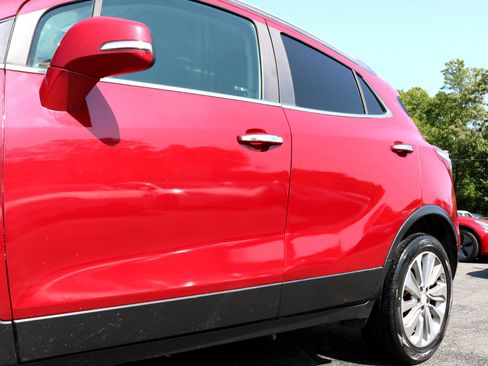 Used 2018 Buick Encore Preferred image 8