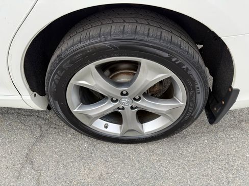 Used 2012 Toyota Venza XLE image 28