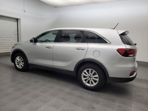 Used 2020 Kia Sorento AWD V6 image 3