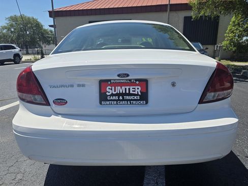 Used 2007 Ford Taurus SE FWD image 4