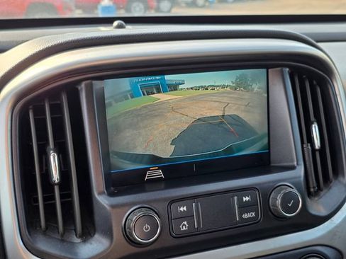 Used 2022 Chevrolet Colorado LT w/ Fleet Safety Package RWD image 22