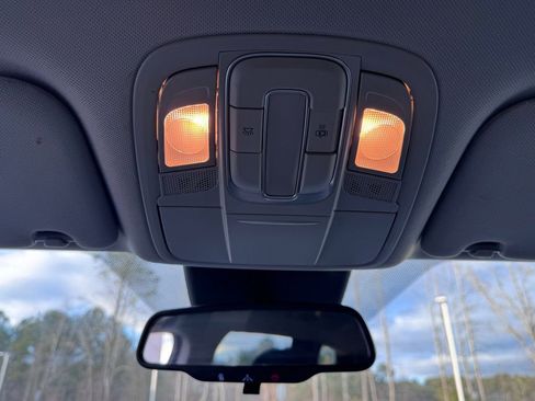 Used 2019 Hyundai Santa Fe SEL image 29