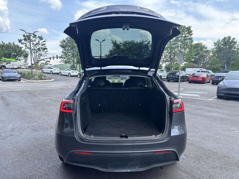 Used 2023 Tesla Model Y Long Range AWD/4WD image 9