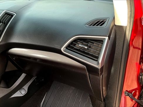 Used 2019 Ford Edge SEL w/ Equipment Group 201A image 18