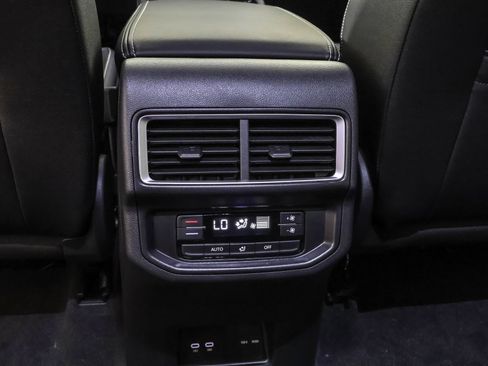 Used 2026 Volkswagen Atlas SE AWD/4WD image 36