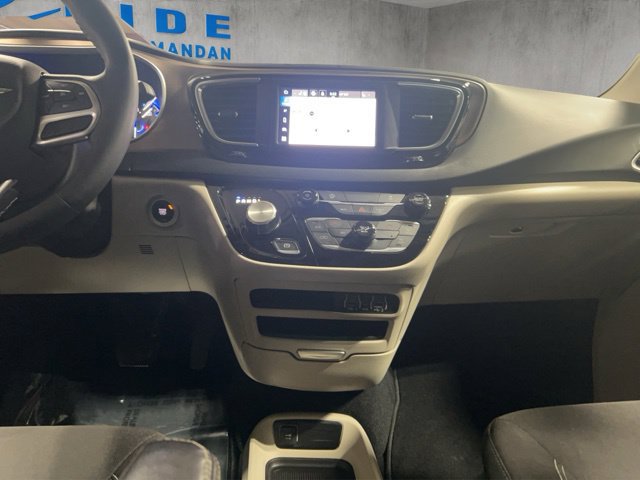 Used 2023 Chrysler Voyager LX FWD image 31