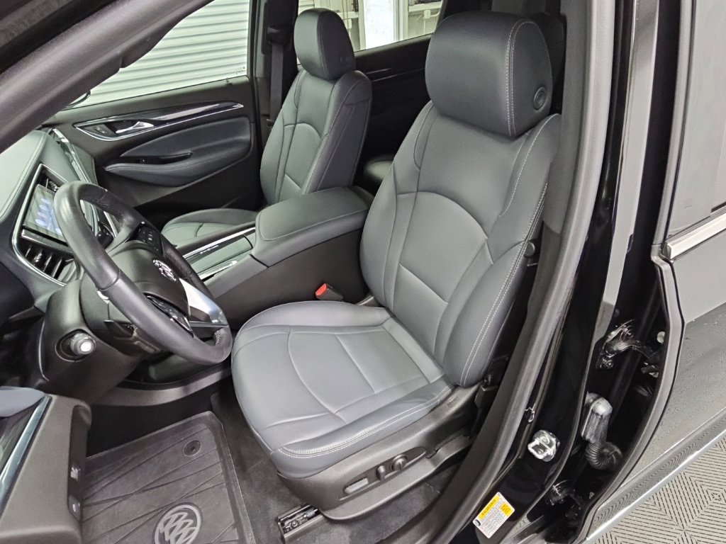 Certified 2024 Buick Enclave Essence w/ Sport Touring Edition FWD image 28