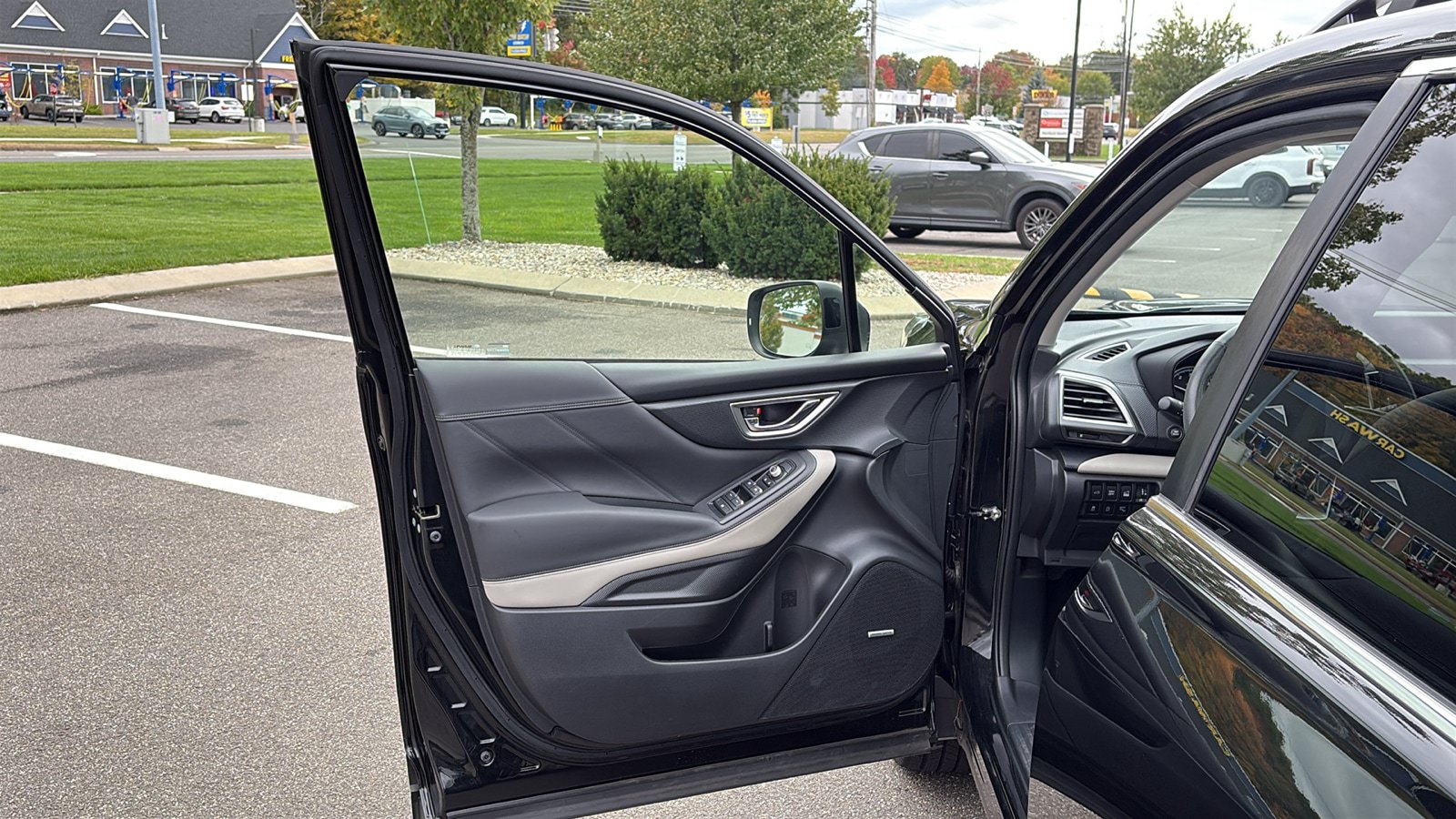 Used 2024 Subaru Forester Limited AWD/4WD image 8