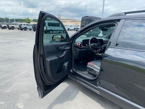Used 2025 Chevrolet Equinox RS w/ Safety and Technology Package FWD image 10