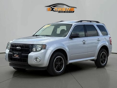 Used 2012 Ford Escape XLT FWD image 2