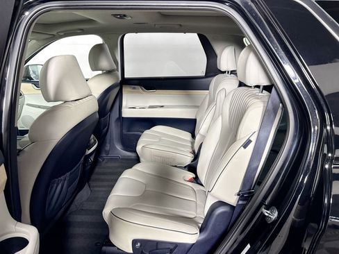 Used 2023 Hyundai Palisade Limited w/ Cargo Package image 21