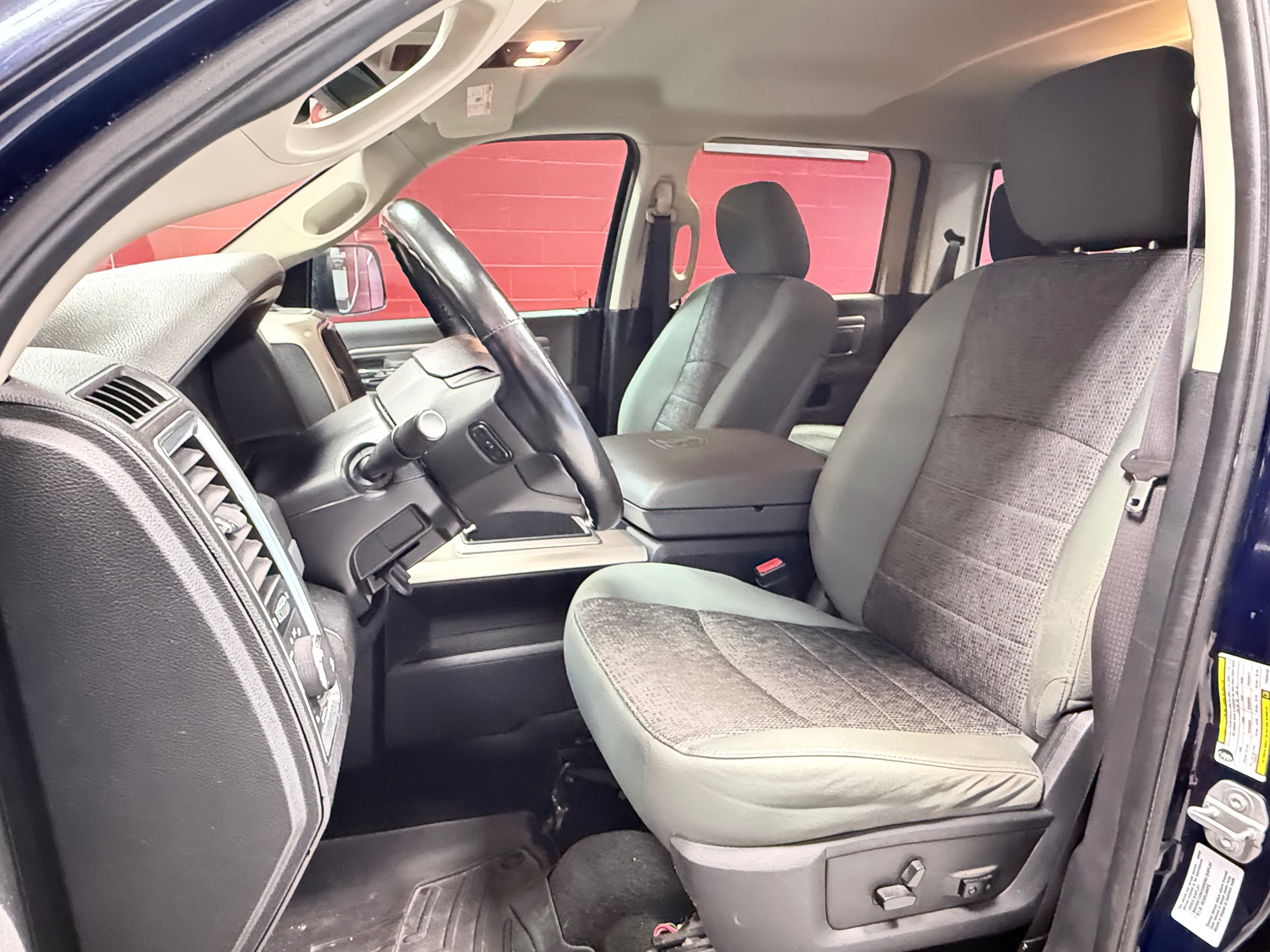 Used 2015 RAM 1500 Big Horn AWD/4WD image 16