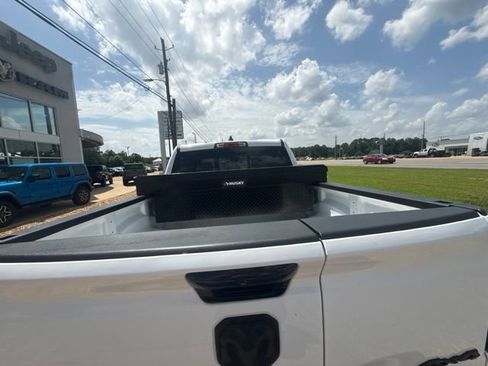 Used 2025 RAM 1500 Big Horn AWD/4WD image 8