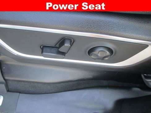 Used 2021 RAM 1500 Laramie image 30