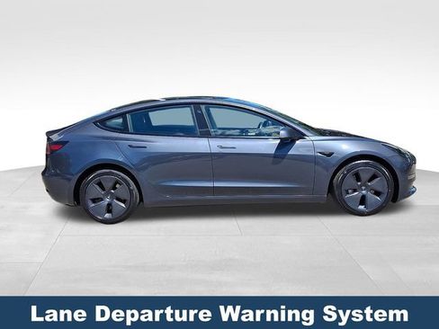 Used 2023 Tesla Model 3 Standard Range RWD image 9