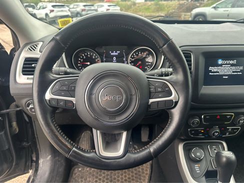 Used 2019 Jeep Compass Latitude w/ Cold Weather Group image 11