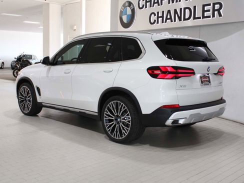 Used 2026 BMW X5 sDrive40i w/ Climate Comfort Package image 5