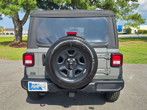 Used 2022 Jeep Wrangler Unlimited Sport AWD/4WD image 4