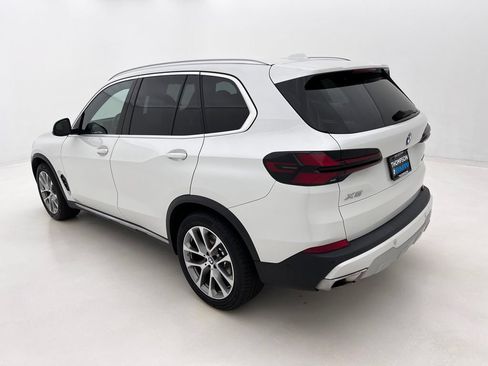 Used 2024 BMW X5 xDrive40i w/ Parking Assistance Package AWD/4WD image 9