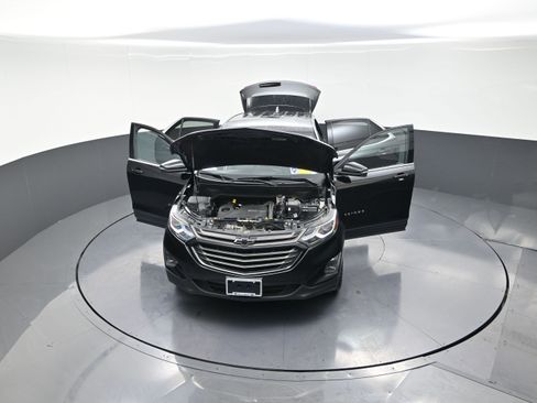 Used 2020 Chevrolet Equinox LT w/ Midnight Edition image 12