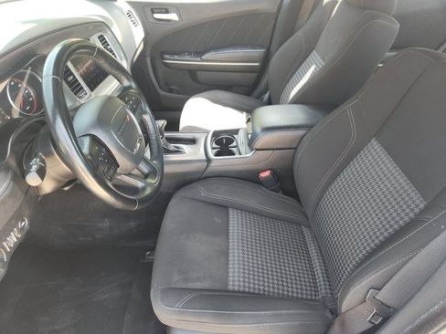 Used 2023 Dodge Charger SXT RWD image 10