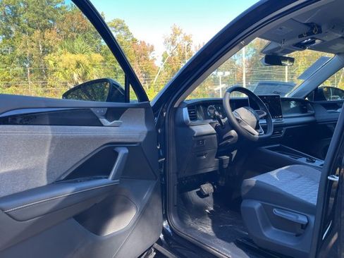 New 2025 Volkswagen Tiguan S image 4