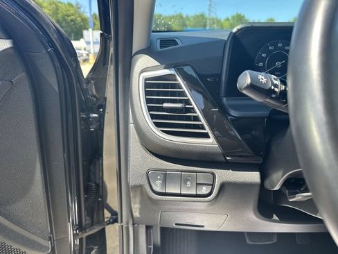 Used 2024 Kia Seltos S AWD/4WD image 20