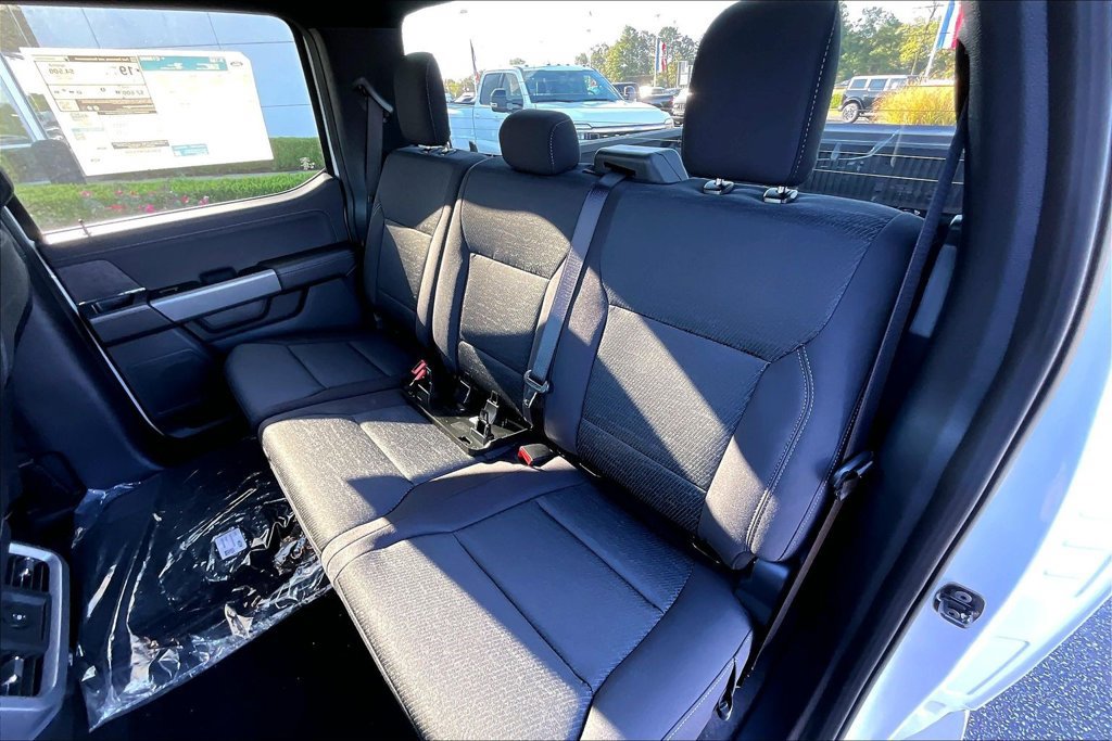 New 2026 Ford F150 XLT w/ XLT Black Appearance Package AWD/4WD image 9