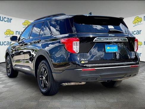 Used 2023 Ford Explorer XLT AWD/4WD image 4