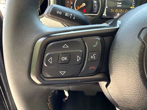 Used 2024 Jeep Gladiator Overland AWD/4WD image 22