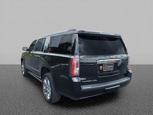 Used 2019 GMC Yukon XL Denali w/ Denali Ultimate Package AWD/4WD image 7