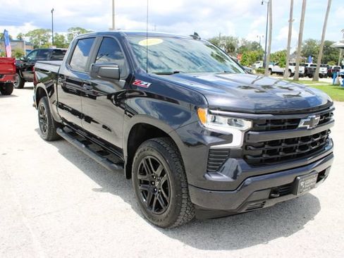 Used 2024 Chevrolet Silverado 1500 RST w/ Convenience Package II AWD/4WD image 15