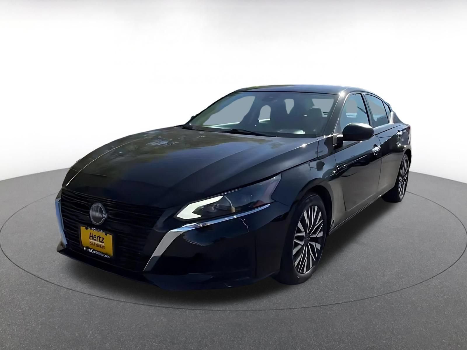 Used 2025 Nissan Altima 2.5 SV FWD image 6