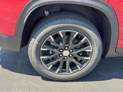 New 2026 Chevrolet Traverse LT w/ Sun and Wheel Package