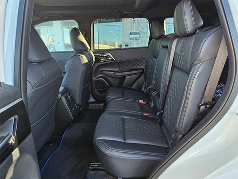 New 2025 Mitsubishi Outlander SEL Black Edition image 13