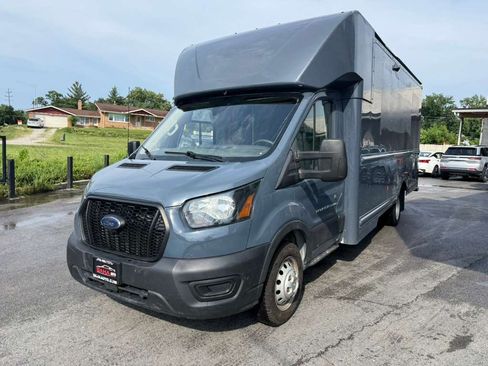 Used 2021 Ford Transit 350 DRW RWD image 2