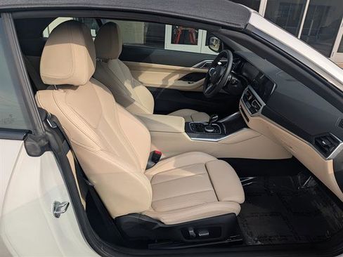 Certified 2023 BMW 440i xDrive Convertible w/ Premium Package image 19