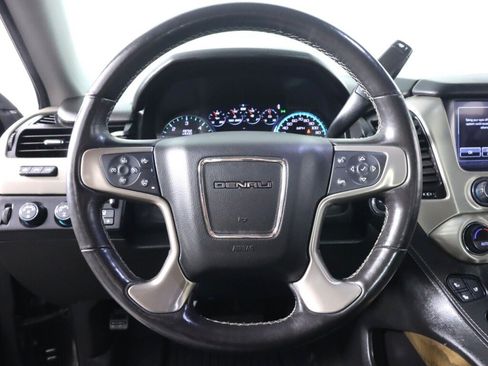 Used 2018 GMC Yukon Denali w/ Denali Ultimate Package AWD/4WD image 13