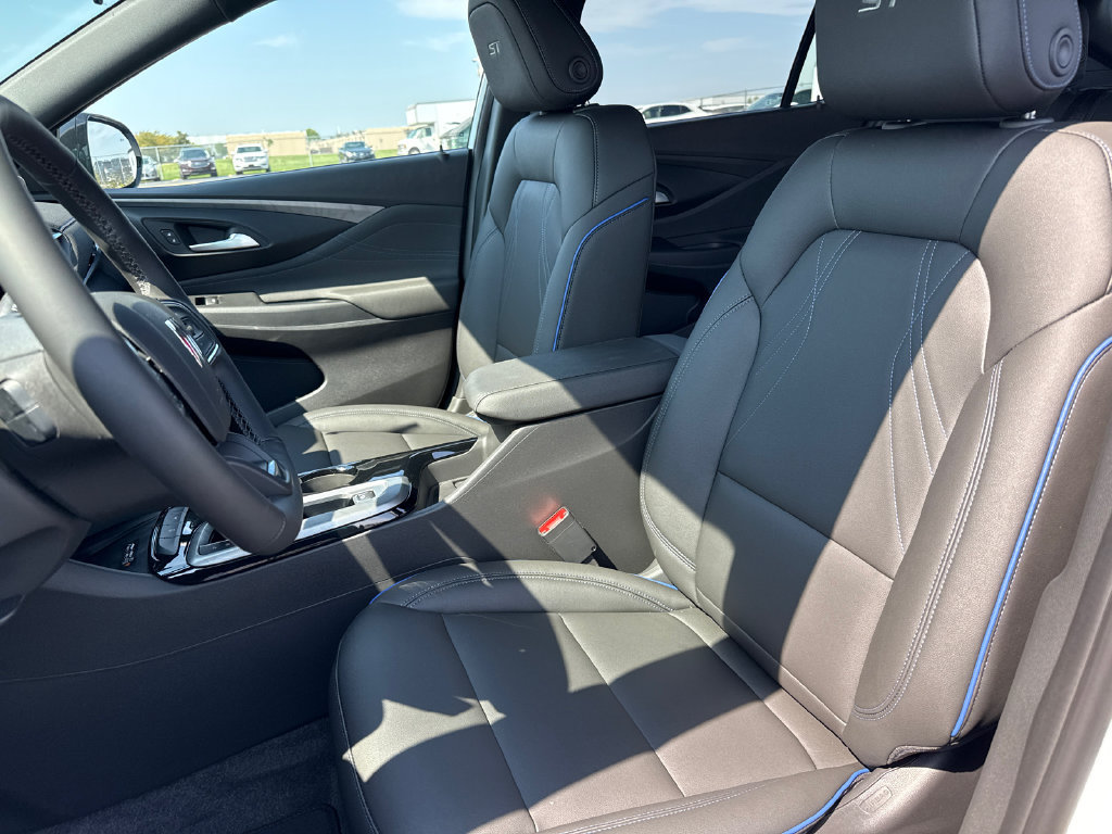 New 2026 Buick Envista Sport Touring w/ Convenience I Package FWD image 16
