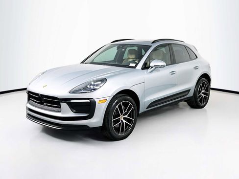 Certified 2024 Porsche Macan image 1