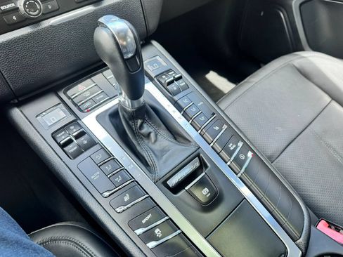 Used 2016 Porsche Macan S AWD/4WD image 38