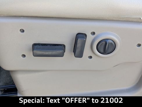 Used 2006 Chevrolet Suburban Z71 w/ Z71 Preferred Equipment Group image 19